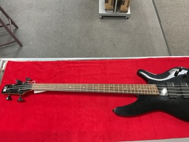 soundgear Ibanez bass