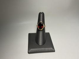  10kt Yellow Gold Garnet Ring