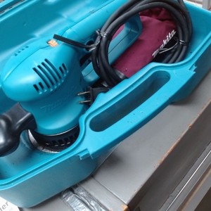 Makita BO5020