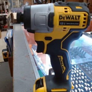 Dewalt dcf801